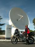 2005/10/02 INICIO SERIE ANTENA CEBREROS. Pedazo de antena que han instalado los de la ESA ...