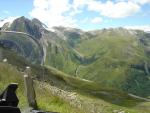 Alpes, verde, agua y el camino a seguir