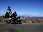 Dakar con el Roque Nublo y el Teide al fondo.
