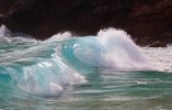 Fotografía detalle de una ola en el mar mallorquín.  Xesca Serra.jpg