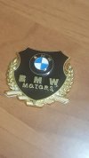 Escudos metálicos BMW (1).jpg Escudos metálicos BMW (1).jpg