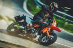 KTM-690-SMC-R-2021-accion-1.jpg