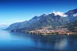 mandello-del-lario-lago-como-italia-84216122.jpg