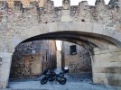 La GS bajo el Arco.jpg