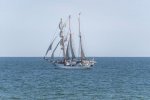 barco-en-alta-mar.jpeg