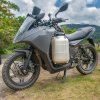 Firefly Moto como la de la foto de referencia pero con el depósito más grande y barras de prot...jpg