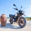 Firefly motocicleta para ir tanto por carretera como por el campo que sea grande, alta, con de...jpg