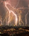 Fendy Gan capturó esta impresionante imagen, que se compone de 32 fotografías tomadas a lo lar...jpg
