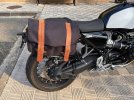 202607_NineT soporte C-bow + alforja legacy - 3 de 4.jpeg