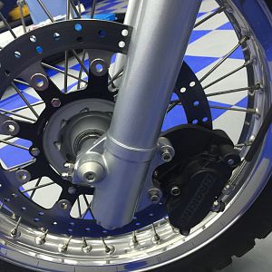 Black Motorcycles Scrambler detalle pinza freno delantera