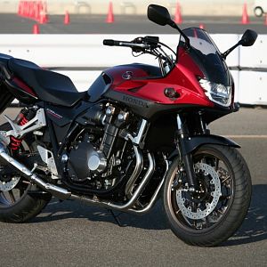 Honda-cb-09-1