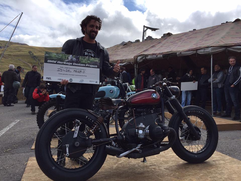 Black Motorcycles Bobber Primer Premio  Categoría Pure BMW RIDERS 2017