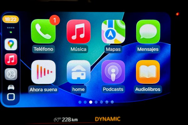 Todas las aplicaciones compatibles con Apple CarPlay o Android Auto aparecerán en el navegador