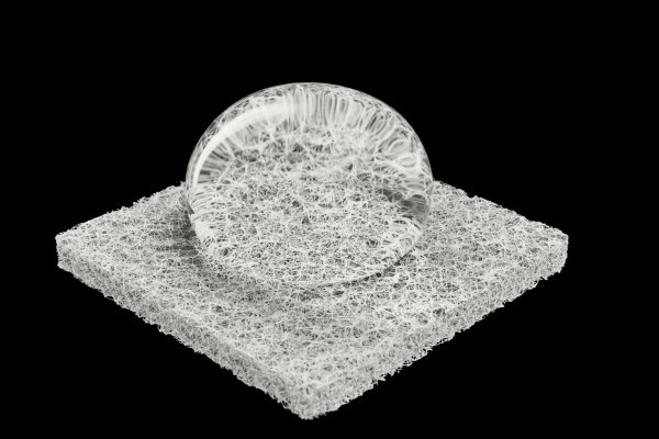 Las gotas son más grandes que los poros de la membrana