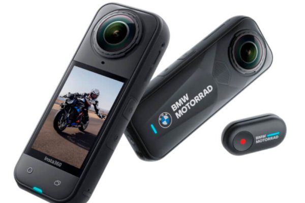 Vista de la cámara y el mando remoto que se monta en el manillar