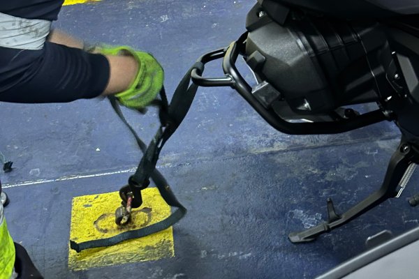 Las defensas y la inclinación de la pata de cabra son una ventaja en el ferry