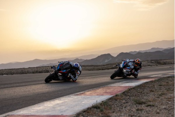 Superdeportiva M 1000 RR con neumático trasero 200/55 ZR17
