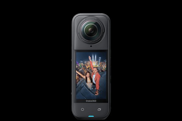 La Insta360 X5, generación anterior de la cámara 360 de la marca