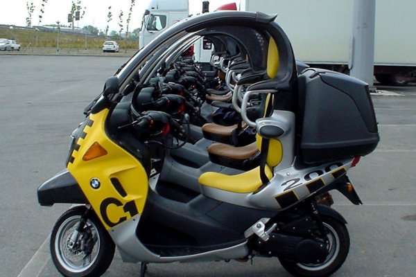La BMW C1