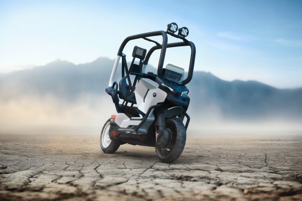 La BMW Motorrad Vision CE es su sucesora